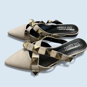 Cape Robbin | off white w/gold studded mules